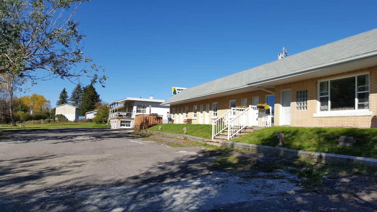 Northland Motel Nipigon Bagian luar foto