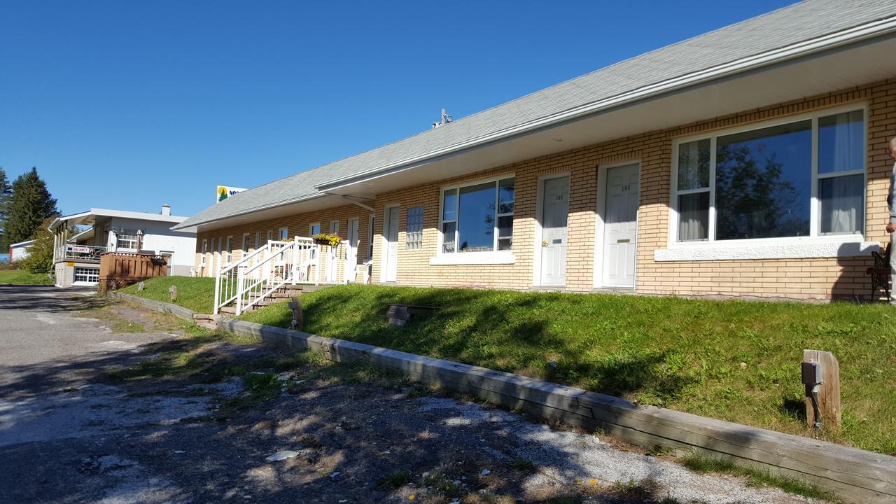 Northland Motel Nipigon Bagian luar foto